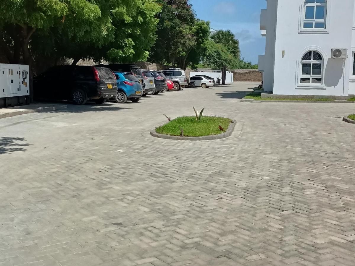 Havenhouse Kijani - 1 Bedroom Beach Apartment With Swimming Pool Malindi Esterno foto
